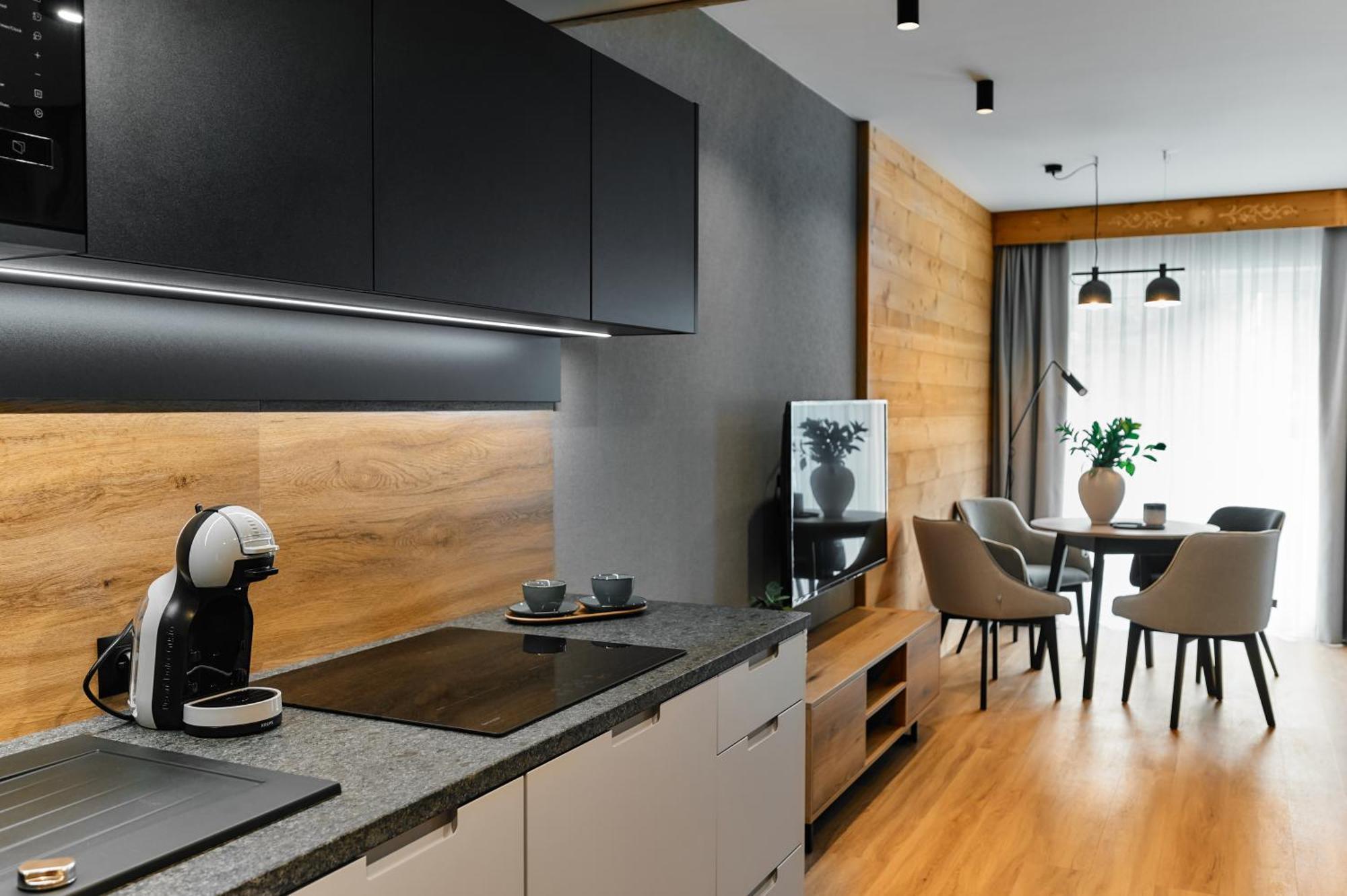 Tatra Nest Apartamenty - Jacuzzi, Sauna! เบียวีดูนาเยซ ภายนอก รูปภาพ